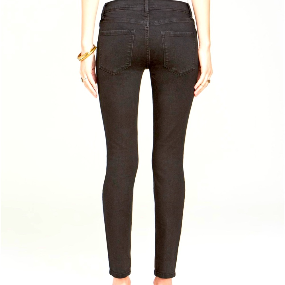 ✨FREE PEOPLE BLACK SKINNY JEANS